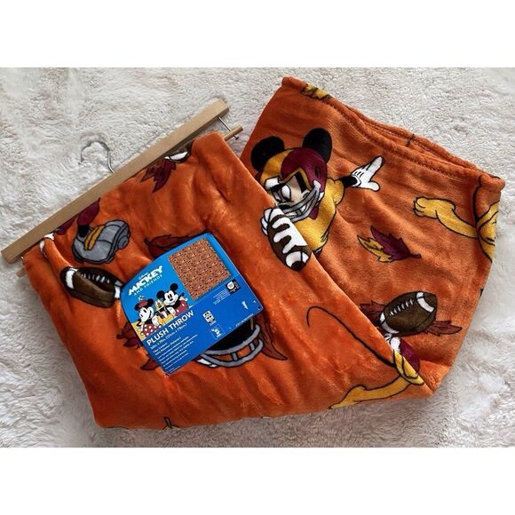 Disney Mickey Mouse & Friends Football Fall Throw Blanket 50”x70” Donald Pluto - Picture 7 of 14